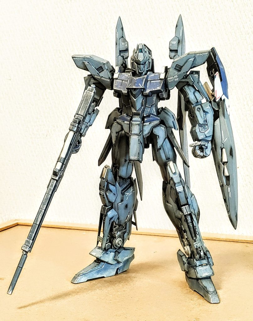 汚し塗装が終わりました。足元はウェザリングマスターで埃っぽさを表現してみました。