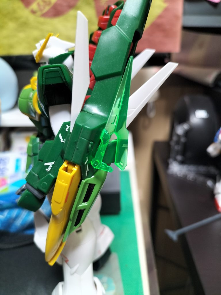 羽が欠損していたので余ってたパーツを付けました