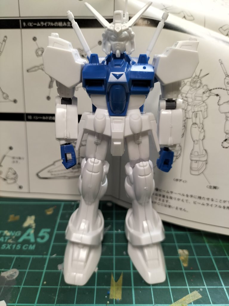 素組み状態。ばっ、バランスは悪いけどパーツ毎の造形はわるくないよっ(旧キット社交辞令)。