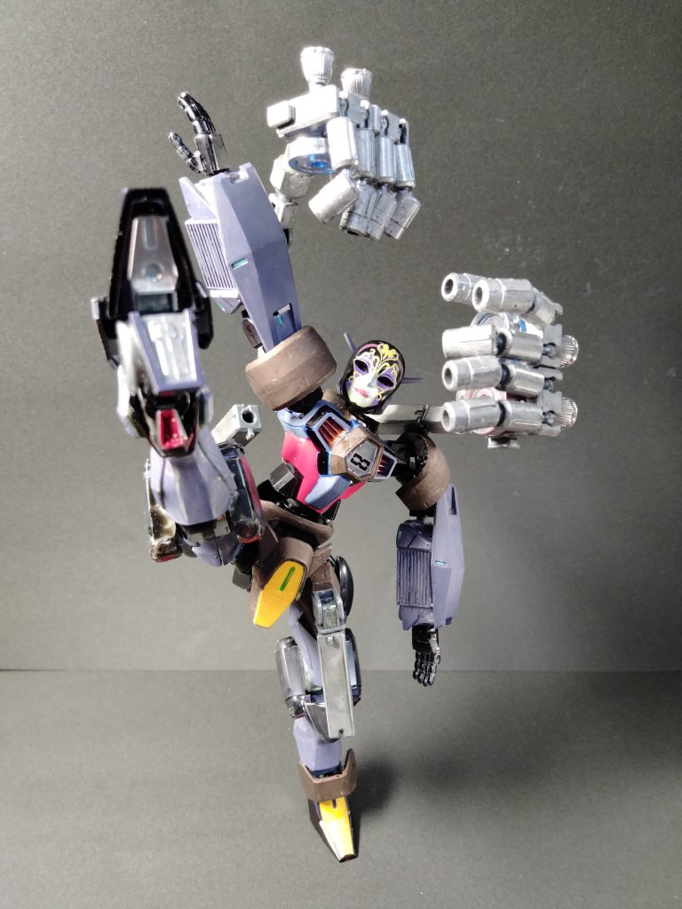 ザウォートのおかげで、脚の可動もご覧の通り片足立ちも余裕です。