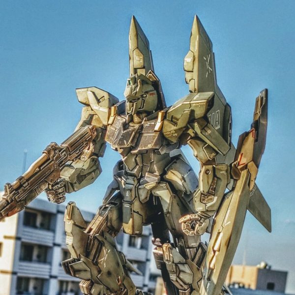 MG デルタプラス 成形色 ウェザリング｜綱島ガンプラ部さんの