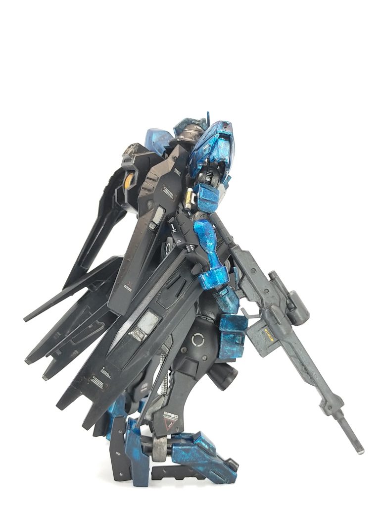 フレーム部分の金と銀はARTSTI CKマーカーを使用。少しの差し色に使用するのにとても便利です。