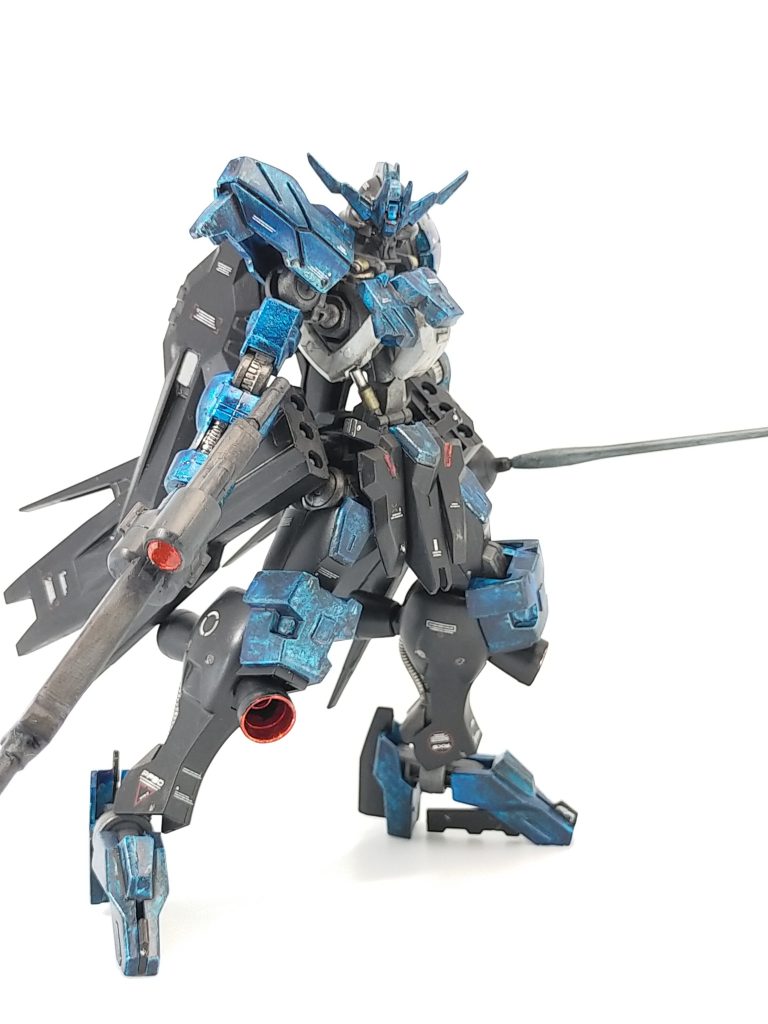 今回、使用した塗料は全て水性塗料。基本筆塗り。