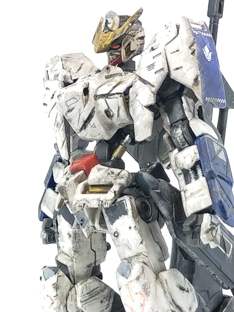 その後さらにガンダムマーカーで墨入れ。スポンジピッチング。