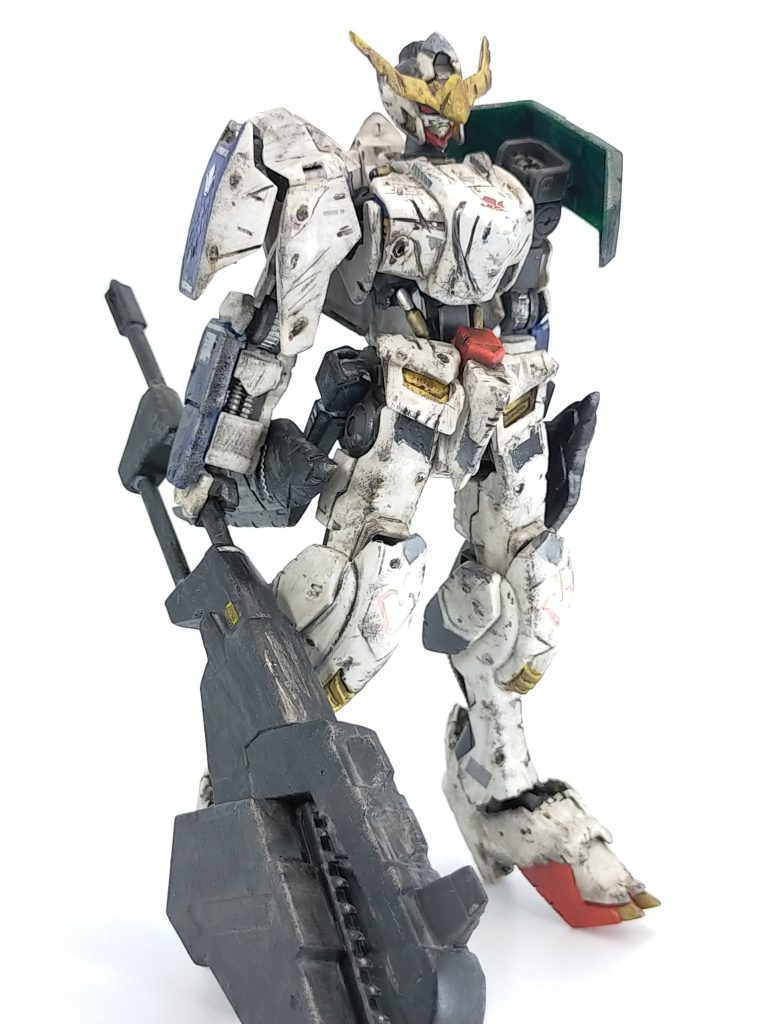 バルバトスはウエザリングやダメージ加工がこれ程似合う主人公機は無いのではないかと思ったりしながら作ってみました。