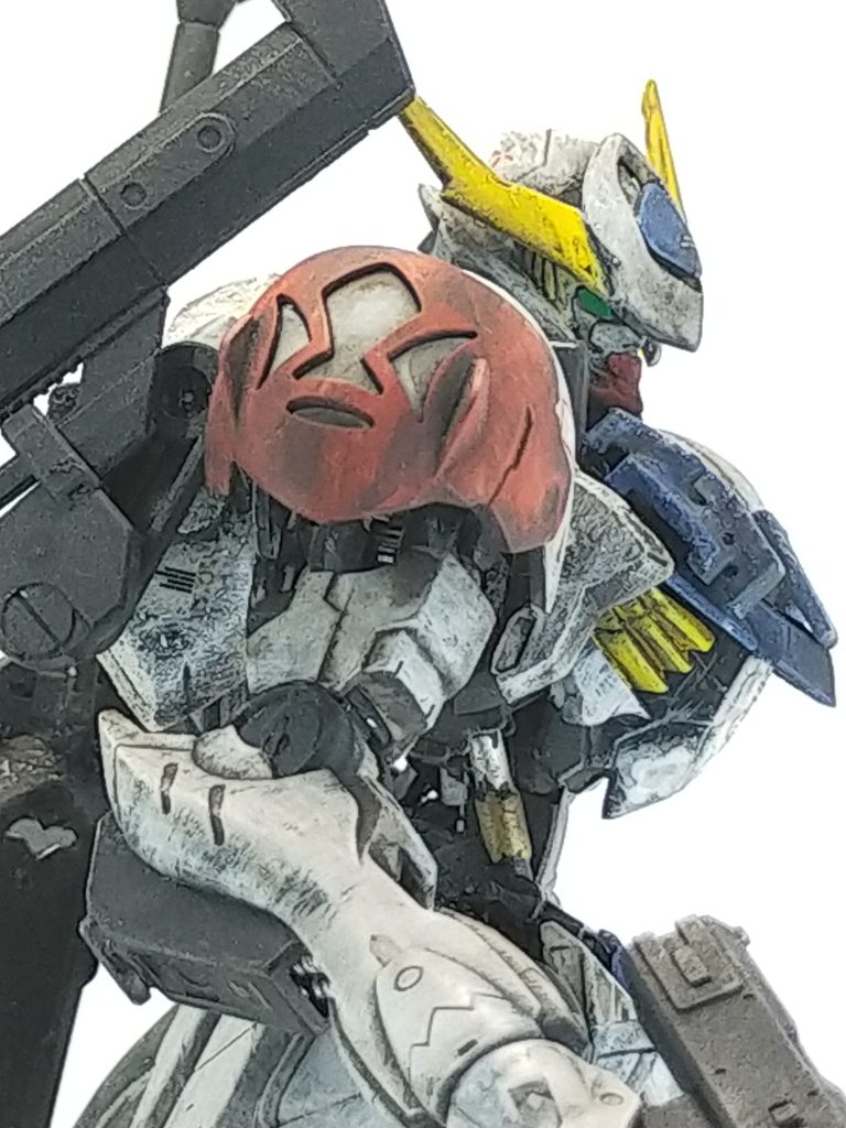 その後、ウエザリングカラーで墨入れも兼ねてウオッシング。