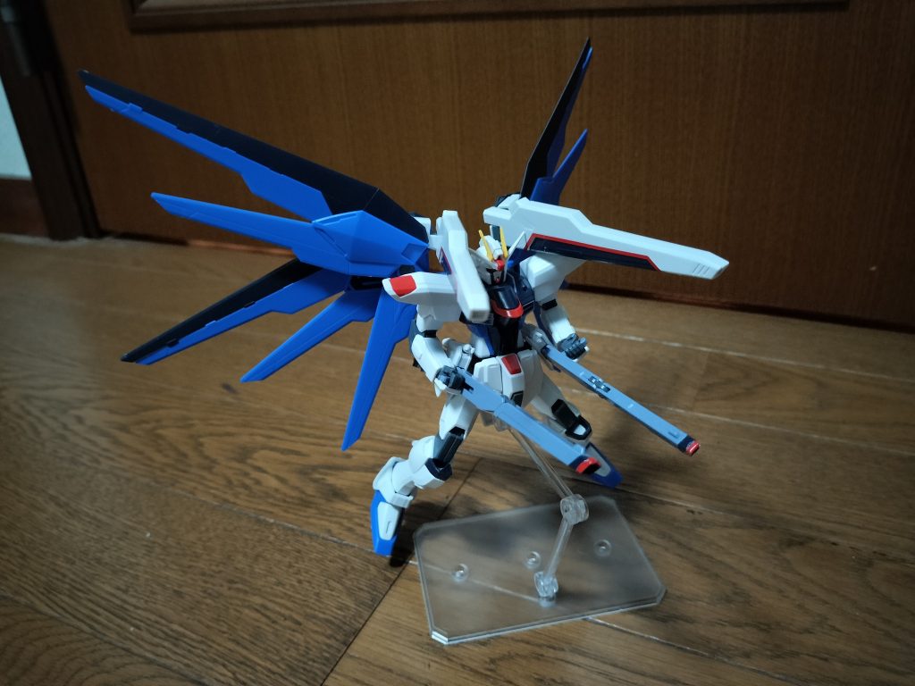 個人的にはストフリよりフリーダム派。ジャスティスも無印の方が好きですわ