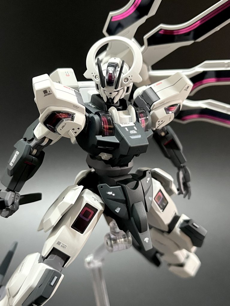 バストアップ頭部デザインが特徴的だけどかっこよすぎる!!