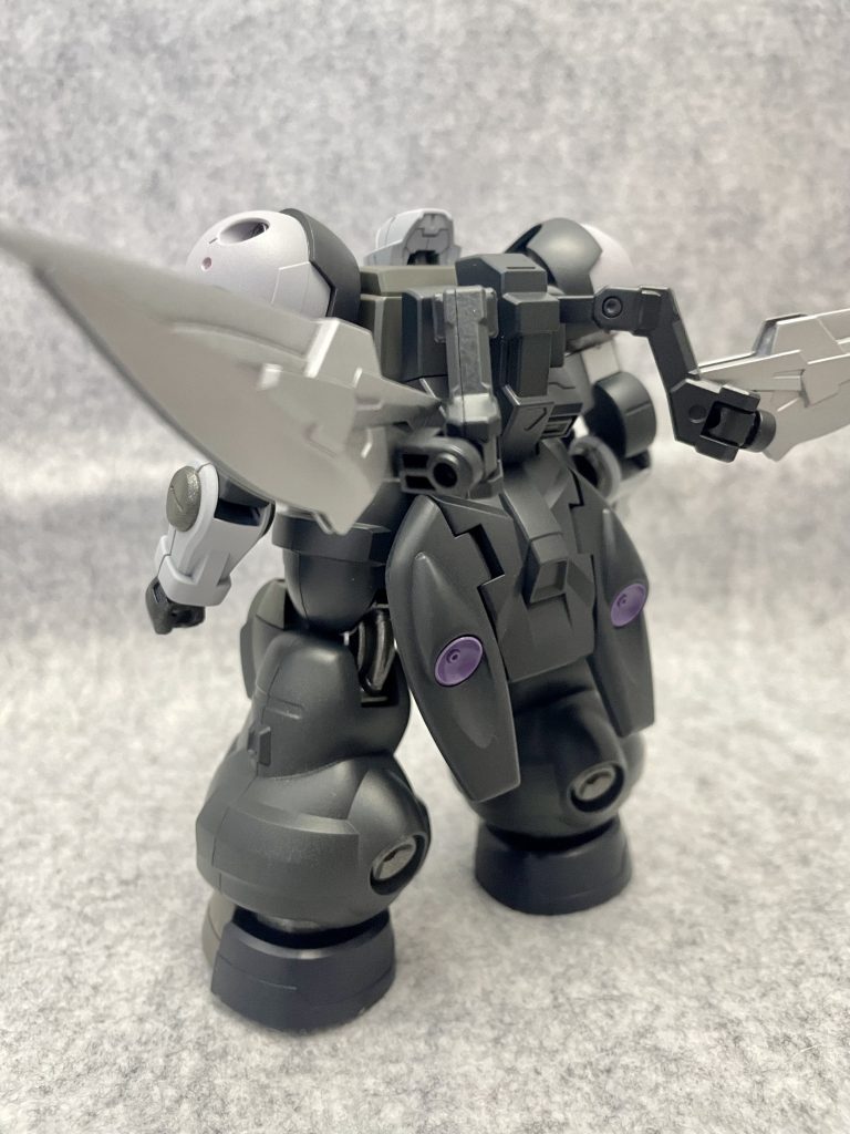 バックパックはダリルバルデのものにウイングゼロカスタムのバックパックアーム部、リヴランスヘブンのランスを使用。