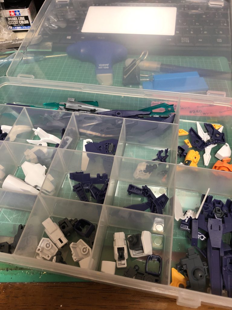 パーツを表面処理等をした状態。一応パチ組みもしました。