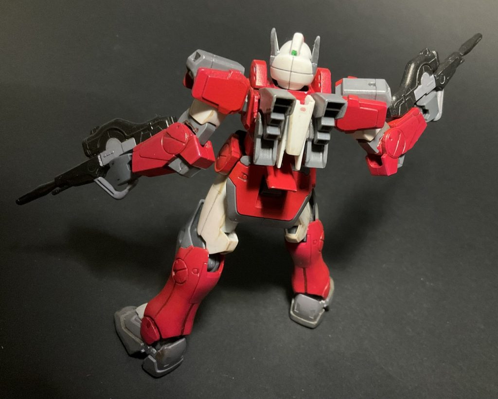 もちろん赤いヘキサにもなります。キャノンがなくて赤いだけでは、とても微妙なので、意味なくダブルライフルです。