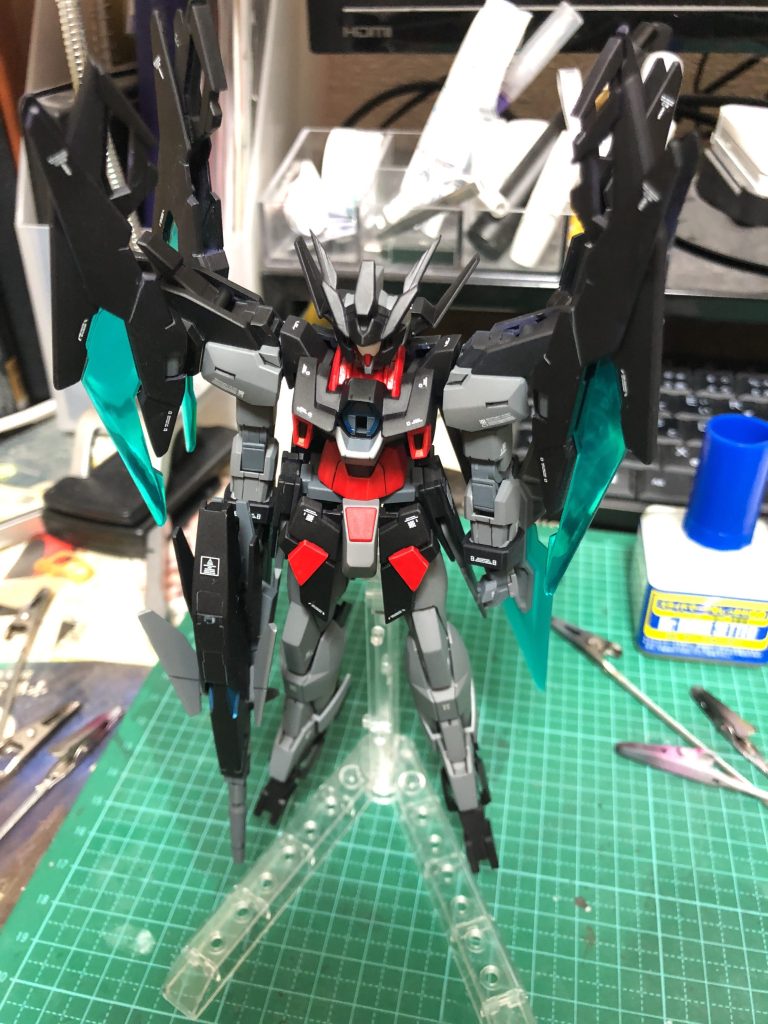 デカール貼ってつや消しトップコート塗った状態。完成!