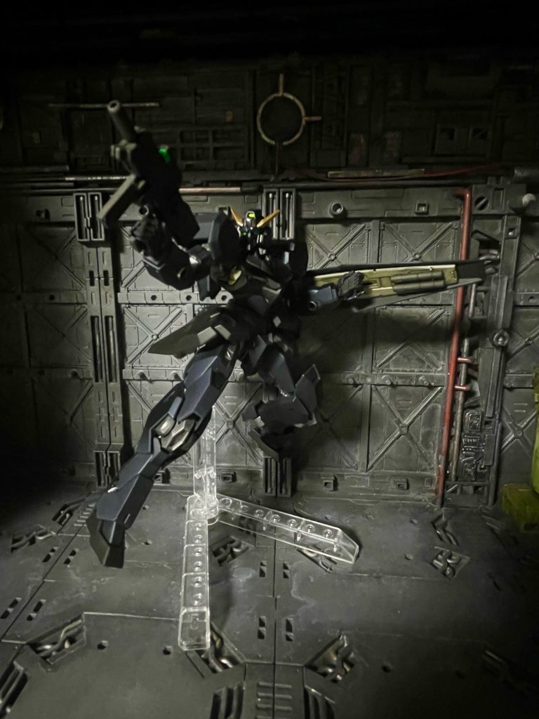 カッコいいかも。ガンダムタイプ初めて作った。キャリバーンの予行演習。