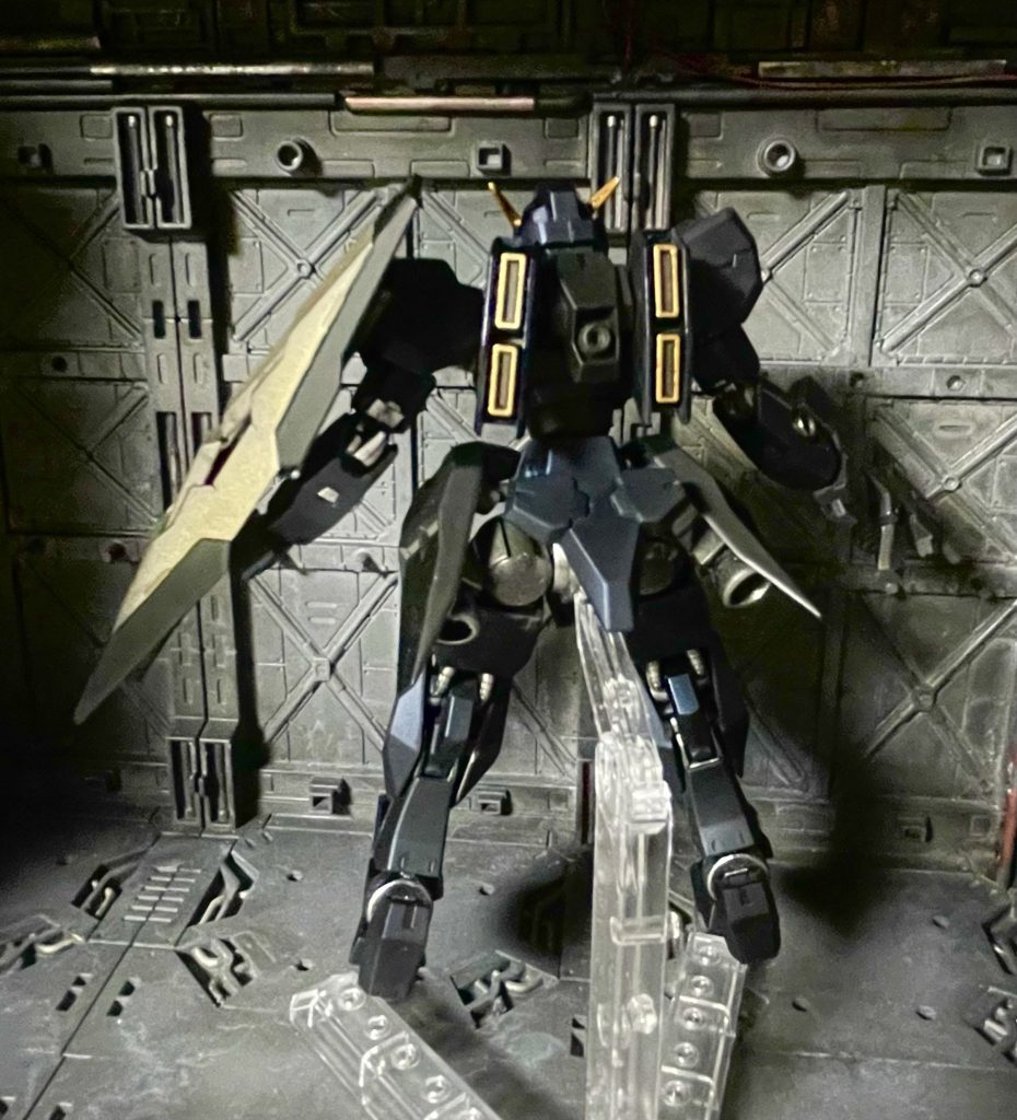 ポイントでゴールド塗り分け。