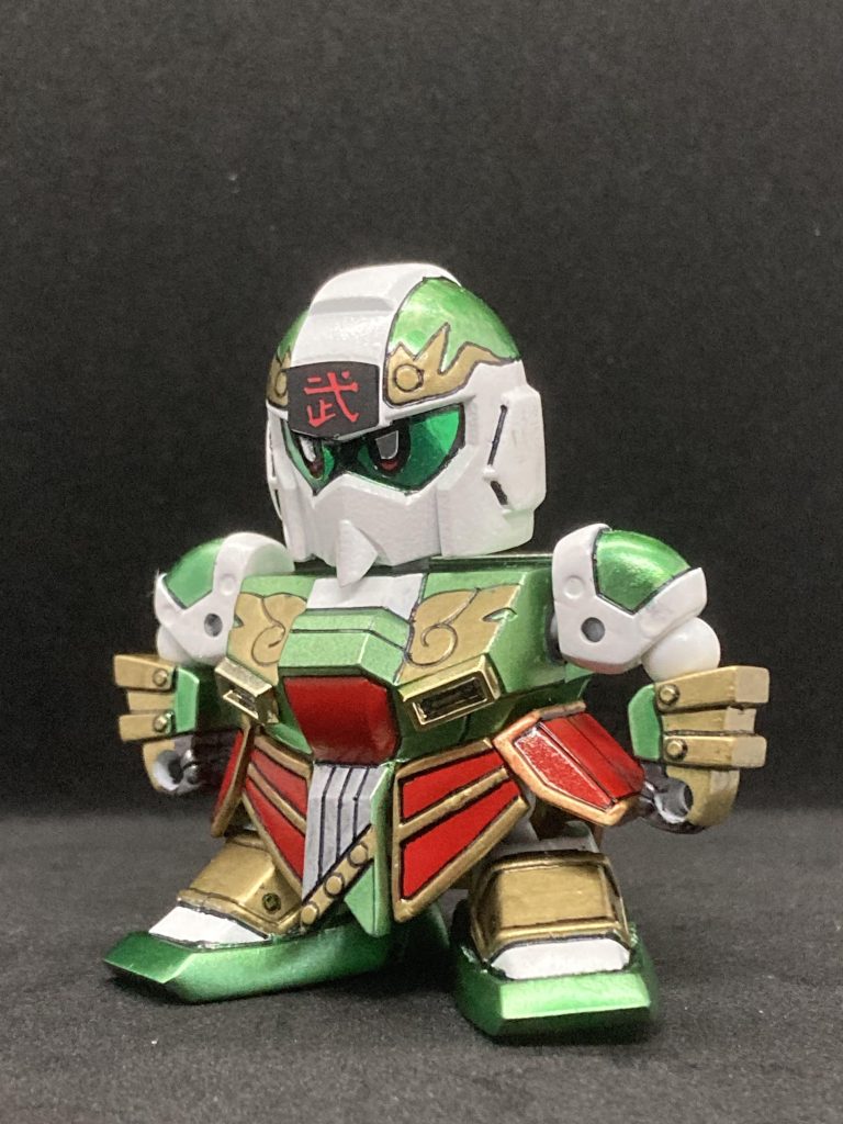 瞳は付属のシール黒目のみを切り抜き、白目を上から貼り付けています。ある程度動かせます。