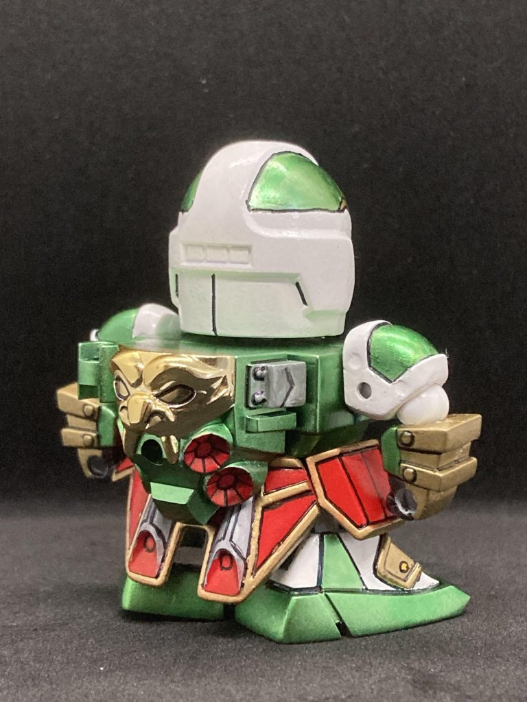 塗装はガンダムマーカーエアシステム。緑はガンダムマーカーイエローグリーン。メタリック塗装を活かす為、艶ありトップコートで仕上げています。