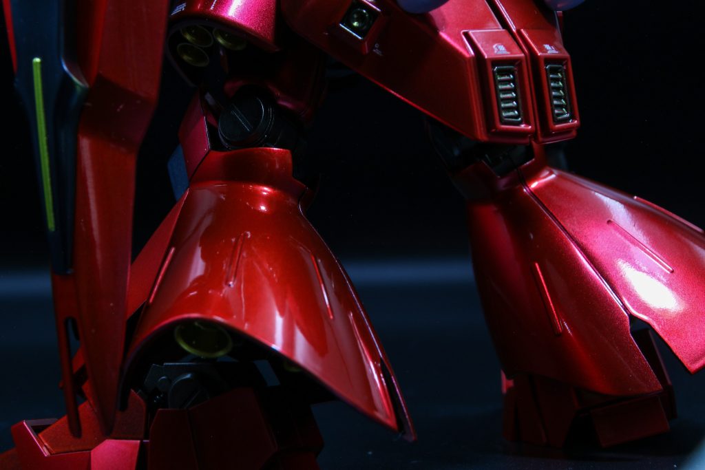 曲面の多いジオン系機体にキャンディ塗装はよく似合うと思います