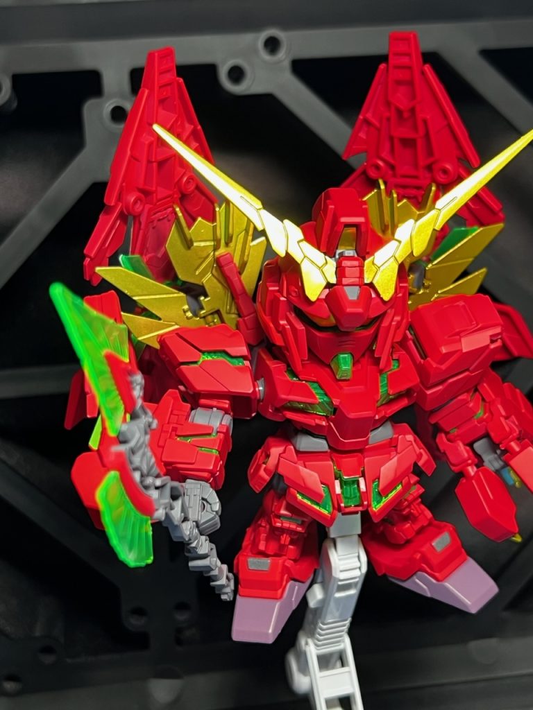 これが、本当の姿なんですけど…ゴールドにしちゃったら、やっぱバンシィかなと。