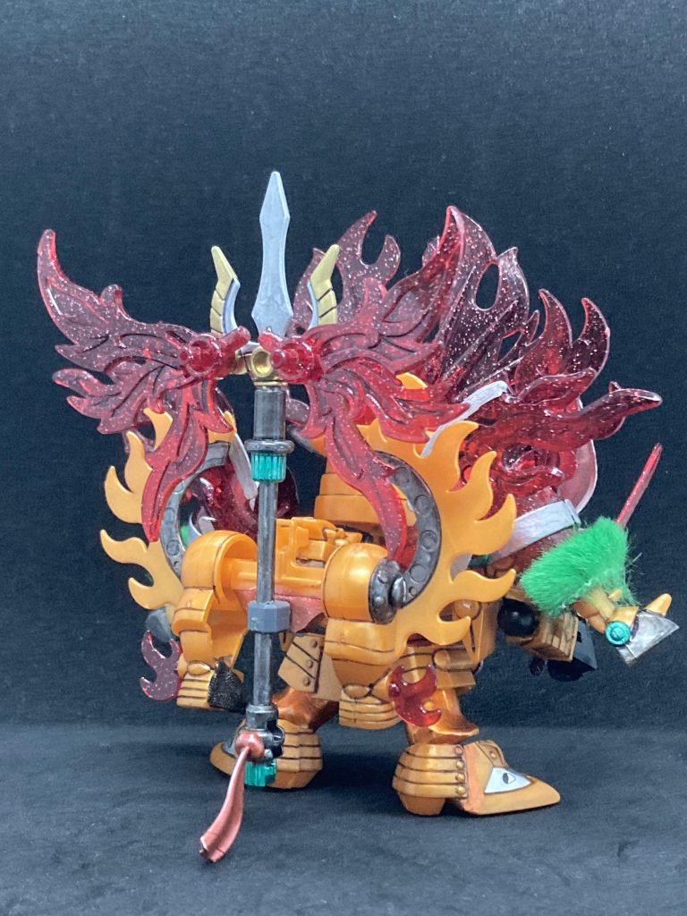 姜維F91のパーツを背中に。ラメ入クリアレッドがちょうど同じ素材で違和感なく取りつけできました。