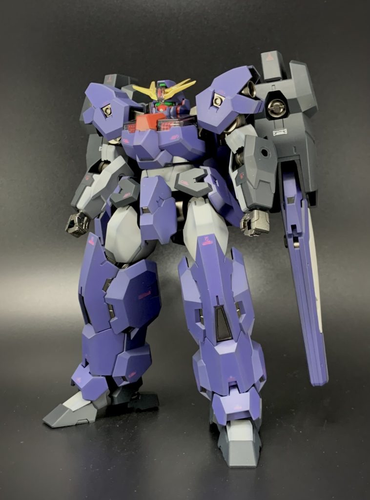 太めのプロポーションがアシュタロンぽいかな?あとフェーズドアレーキャノンがクローにしか見えなかったので思いつきました。