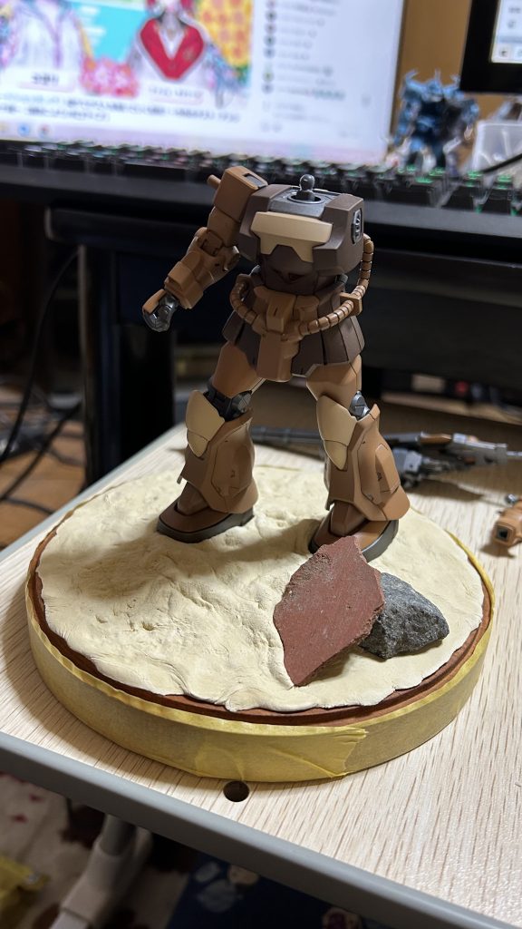 グフ・カスタム（デザートタイプ）–2枚目/制作者：車屋シン