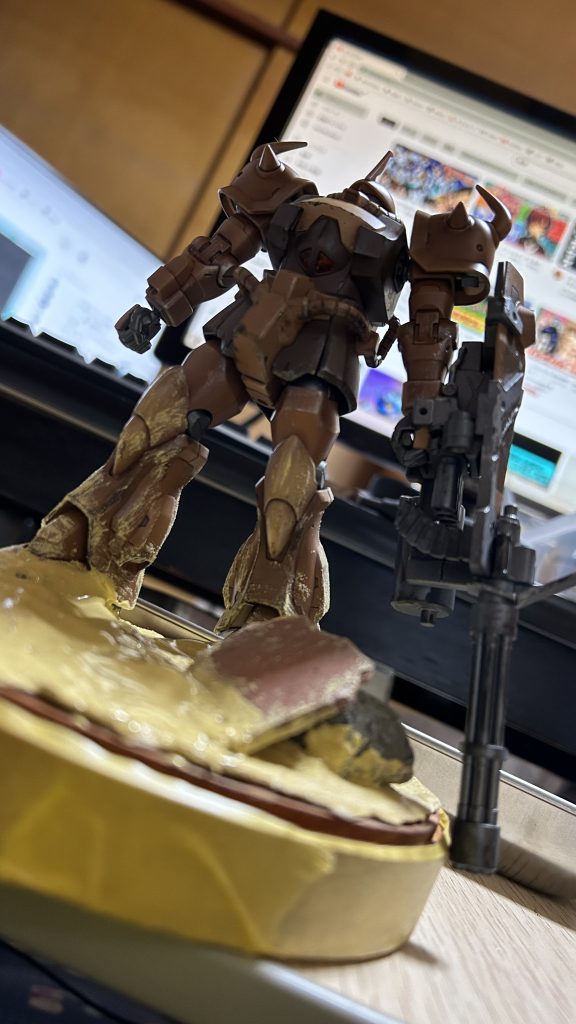 グフ・カスタム（デザートタイプ）–3枚目/制作者：車屋シン