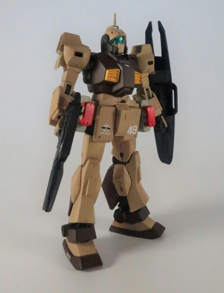 デカールは控えめに。