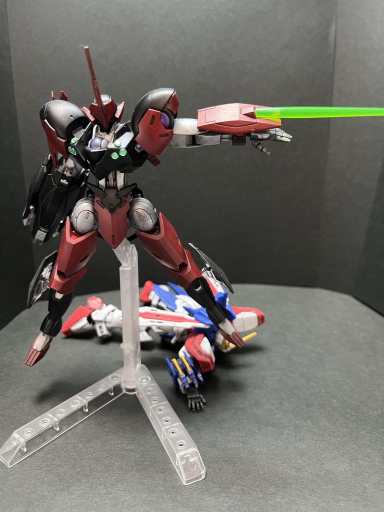 ドモン『ここでみすみす逃すかぁぁぁ!エビル『邪魔をするなぁっ!ドモン『ぐあっ…デビルガンダムの残滓を広げる訳には…エビル『隙だらけな上に機体もあんたもボロボロ、それで俺に勝てる訳ないだろ?