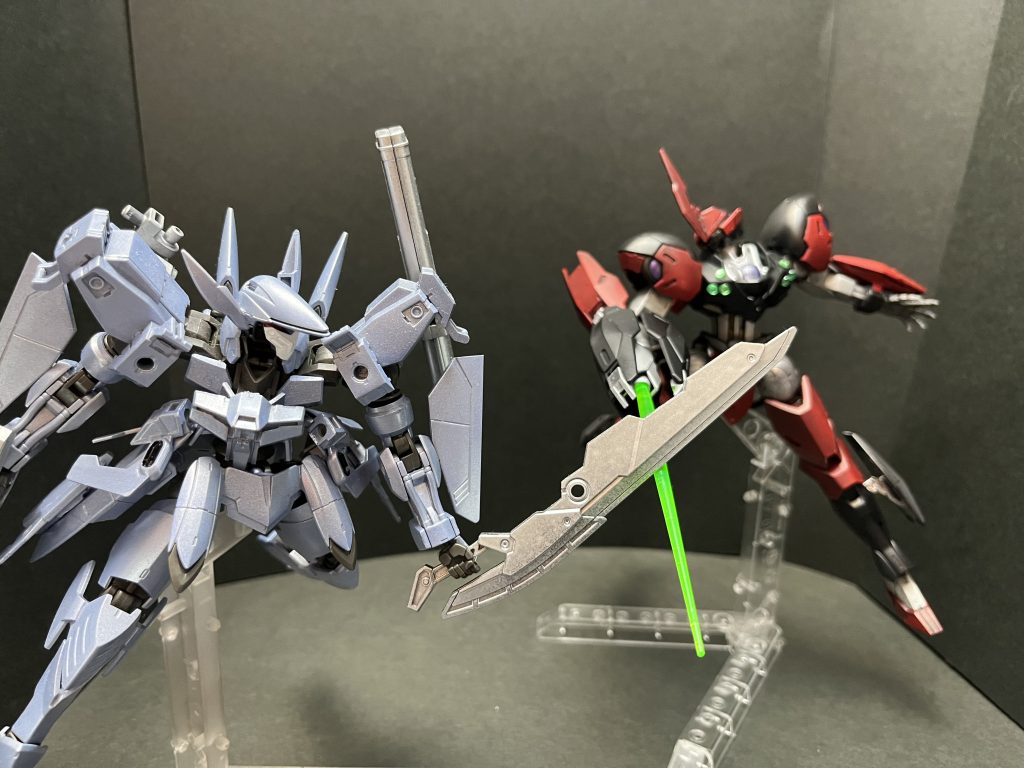 武『やらせねぇよ!馬鹿野郎!エビル『戦術機もどきか⁉︎こちらの手勢を抜けてきたのか⁉︎リオン『ブレード!しっかりしろ⁉︎ルクシオン『これは危険です。すぐに母艦に回収すべきですマスター。エビル『どけよ雑魚共!俺と兄さんの間に入ってくるなぁぁぁ!邪魔する奴は皆殺す!