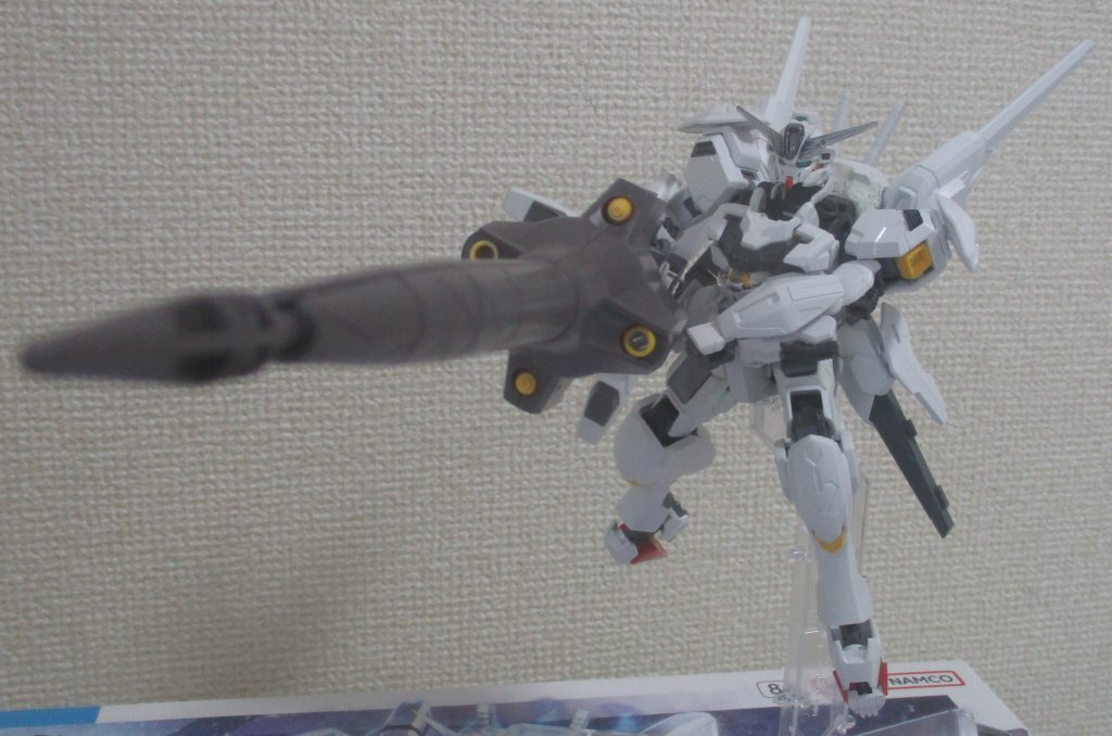 塗装前の武器構えポーズ。