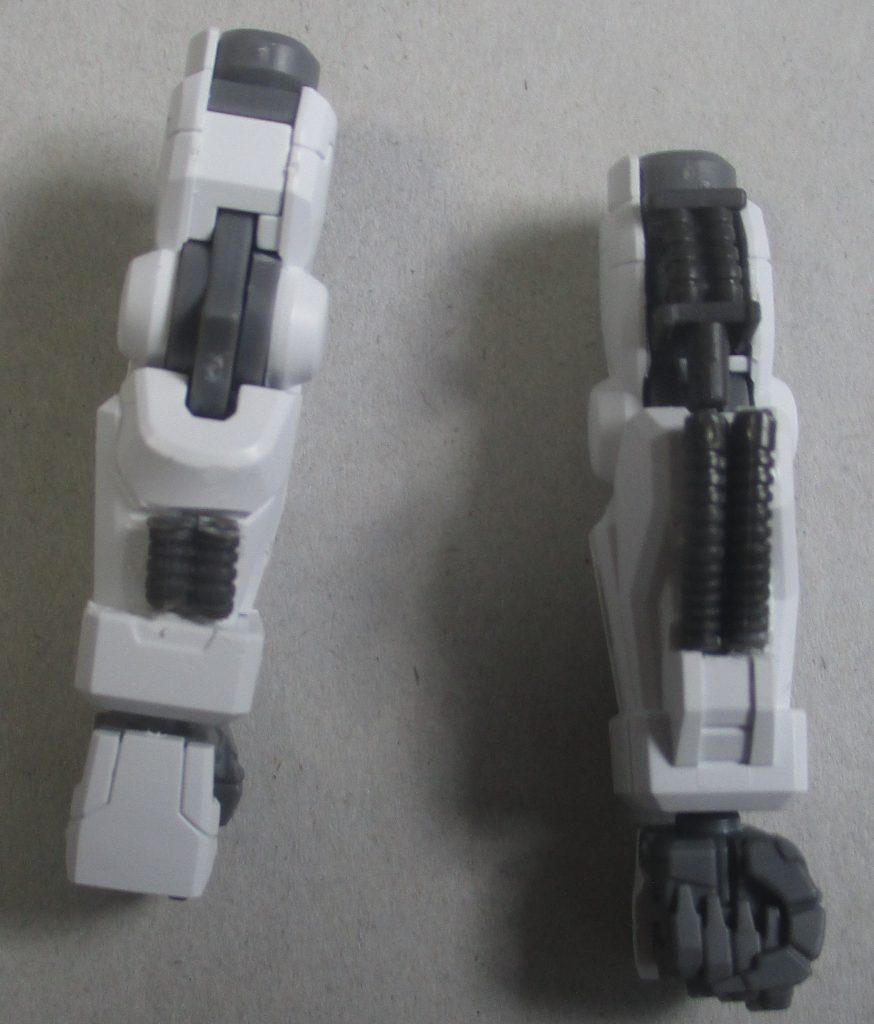 先程の「ヴァレフォールとパイモン」の共通点の答え。それはオリジナルの腕パーツに、ガンダムフレームのパイプパーツを移植していることでした!コレで、さらにガンダムフレーム機体っぽくなったと思いますw