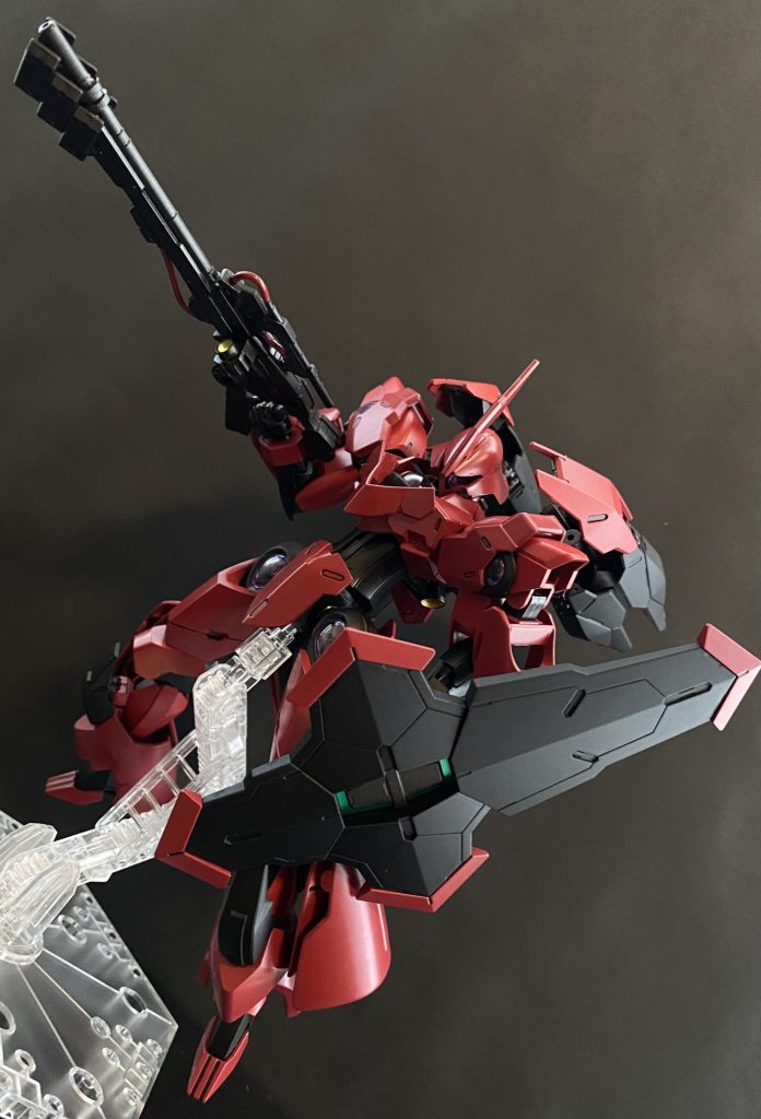 　ミカエリスを、細いサザビー？にした。