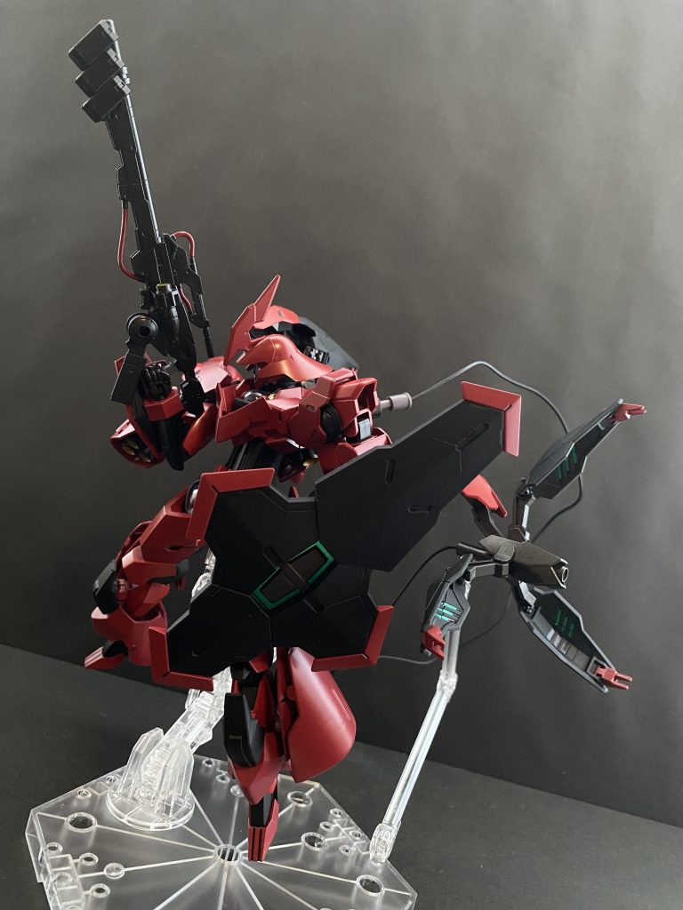 　そして、モチーフはサザビー。