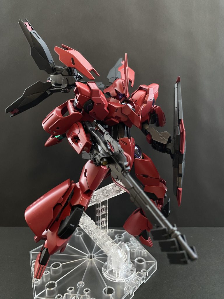 　機体名である、ディナイグ。　deny GUNDガンダムを否定する。から、denyGで、ディナイグ。無理矢理です。