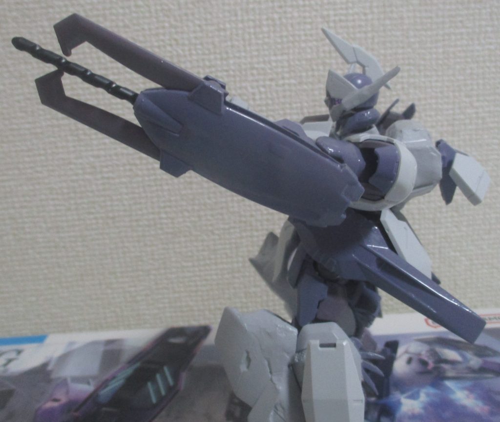 クローで挟んだ後、ドリルで突く戦法を取ります。端白星のも、このビフロンスの武器を参考に作られたという設定にしてますw