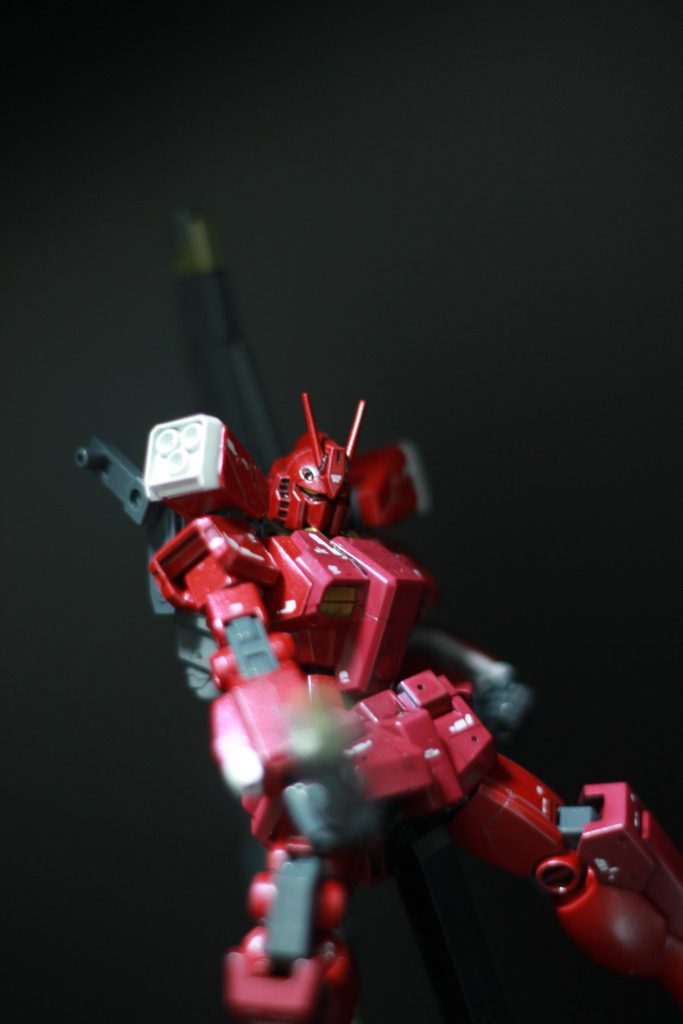 なのであえて改造はせず、設定に忠実に再現してみました。カラーリングは説明書見ながら塗分けを行いました。