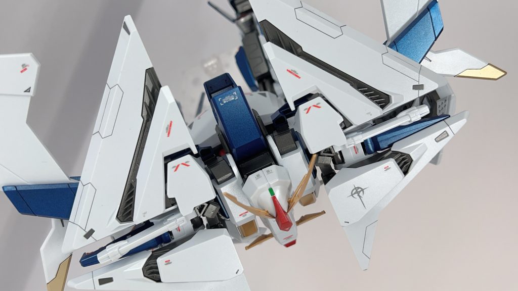 デカールは背中側もしっかり貼っておくと、後で良かったなと思います。