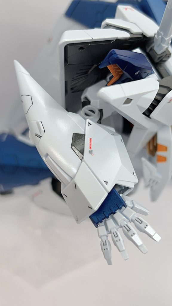 なかなかパール仕上げの良さが伝わりませんが、151 パール ホワイトパール エアブラシ用2コートはオススメです。