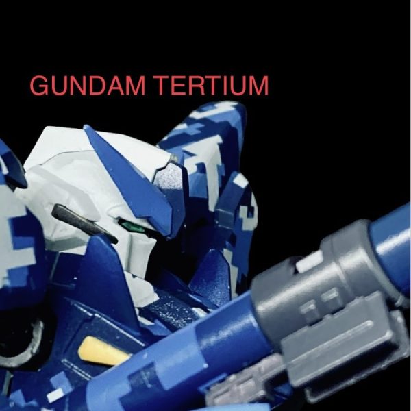 ガンダムテルティウム　ドット迷彩