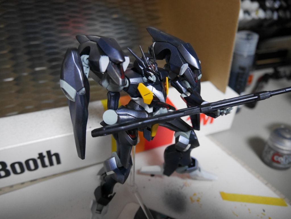 ダークブルーの光沢感が設定とばっちり合ってます。パーメット赤はシールです。