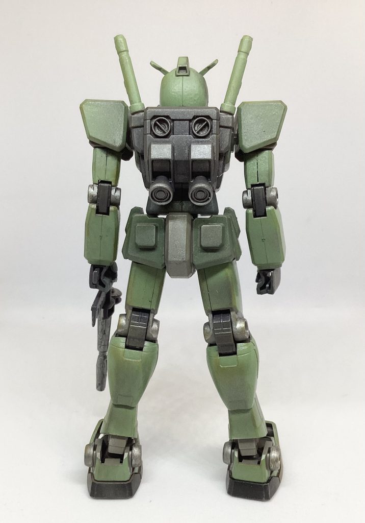 旧キット並みに可動しないのでポージングもありません。