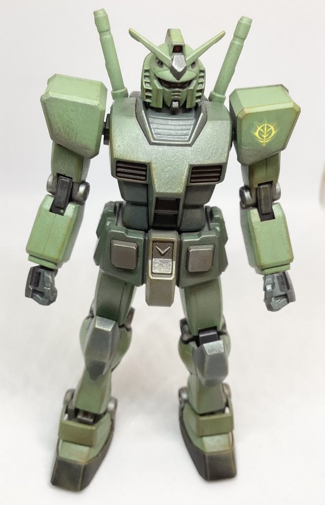 実は色々あってトップコートを失敗し、ヤケクソでウエザリングマスターを塗りたくったらちょっとダメージ表現みたいになりました。特に両肩。