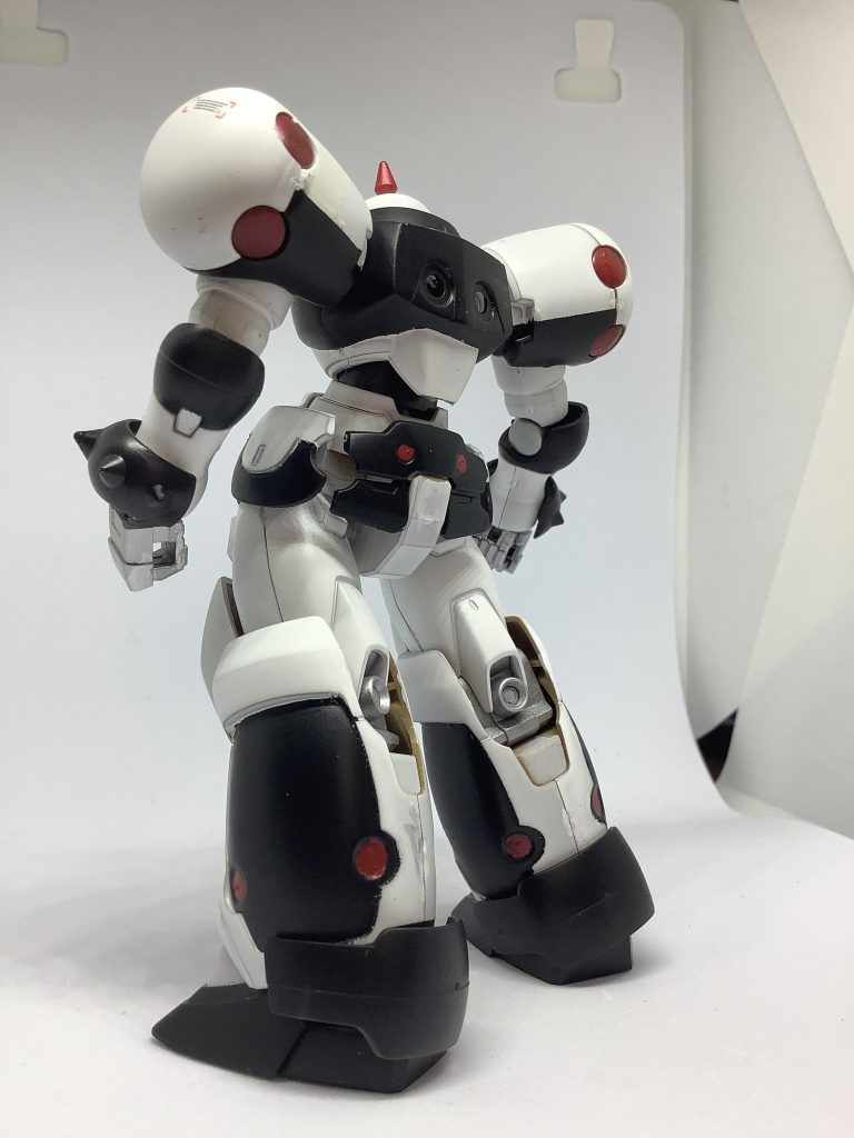 塗りが甘いので目を細めて見てください。