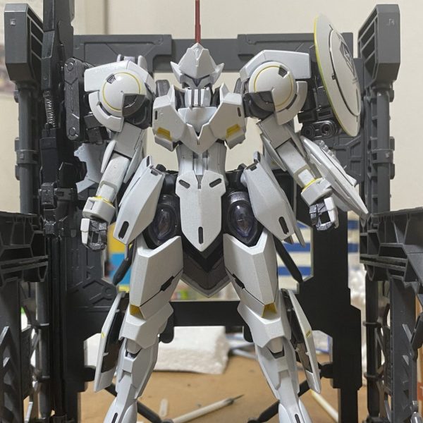 エリス・サージスト