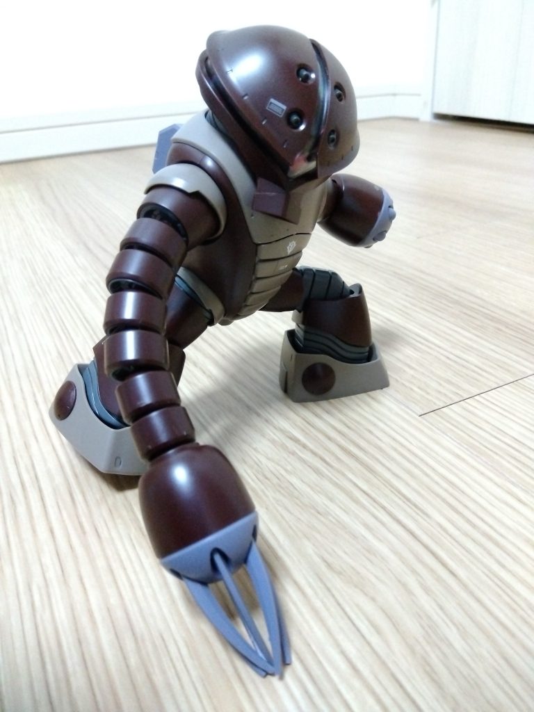 腕がにょーん。