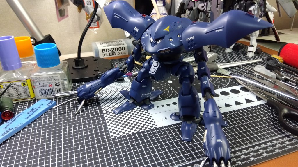 とりあえず出来たけどさー…他の改造に肩のバインダーぶんどられそうな気がするww