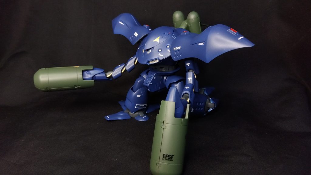 盛大に無駄な気がするミサイルコンテナ