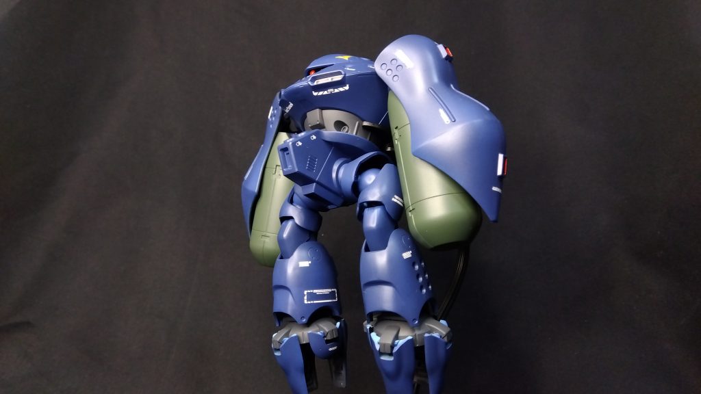 ケツの穴が無いのでスタンドに苦労するぜ