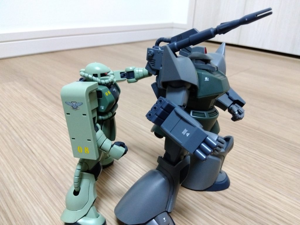 ザクにキャノンのメンテナンスしてもらっている感じ。