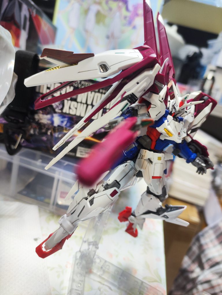 LOブースター·ガンダム–3枚目/制作者：@IVANREX2003